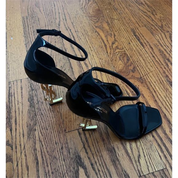 SOLD! YSL OPYUM SANDALS IN PATENT LEATHER WITH GOLD-TONE HEEL - Picture 3 of 5